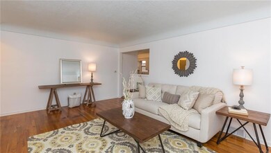 1723 E 31st Ct, Des Moines, IA 50317 - photo 4