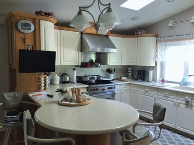 5 Primrose Dr, Nashua, NH 03062 - photo 5