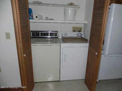 47 Village Dr, Stroudsburg, PA 18360 - photo 5