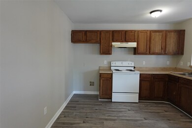 7806 Beckley St unit B, Houston, TX 77088 - photo 4
