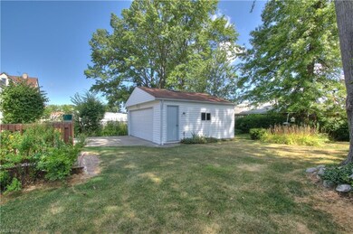 1535 E 300th St, Wickliffe, OH 44092 - photo 4