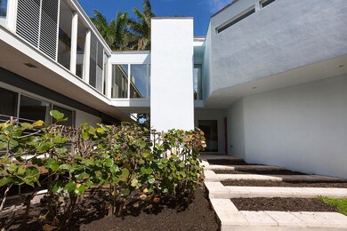 03 Exterior Detail