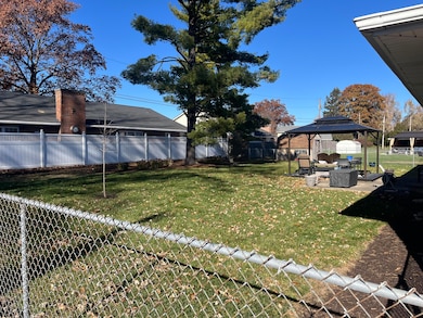 622 Windsor Rd, Troy, OH 45373 - photo 4