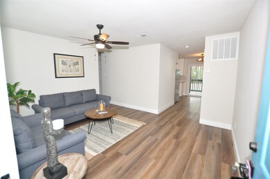 2655 Fountain View St unit 3, New Caney, TX 77357 - photo 5