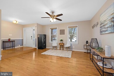 10715 Holleybrooke Dr, Spotsylvania, VA 22553 - photo 5