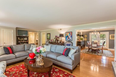 3711 E Elm-6