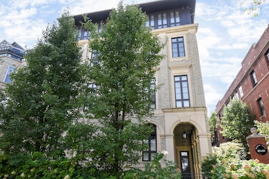 647 W Melrose St unit 5, Chicago, IL 60657 - photo 2