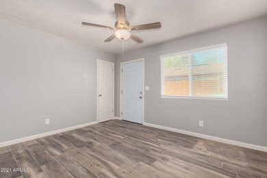 3 N Naco Way (22)