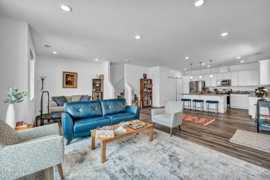 32-web-or-mls-2014-cradle-mountain-dr-2