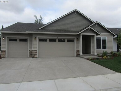 261 N 7th St, Carlton, OR 97111 - photo 3