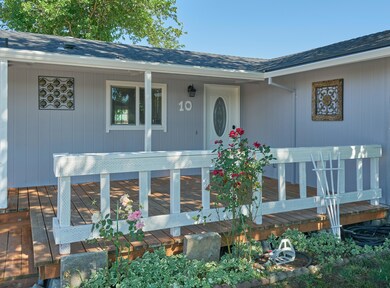 10 N Deanjou Ave, Eagle Point, OR 97524 - photo 2