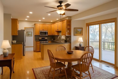 5887 Blackberry Bridge Path, Inver Grove Heights, MN 55076 - photo 4