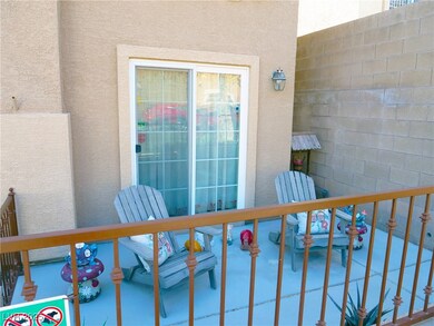 Adorable courtyard patio!