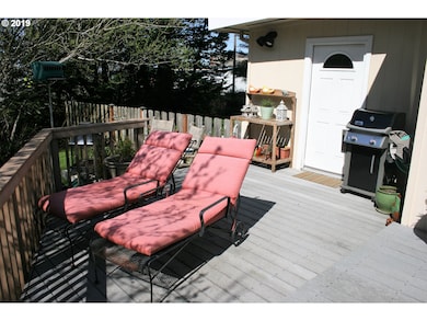 94306 6th St, Gold Beach, OR 97444 - photo 7