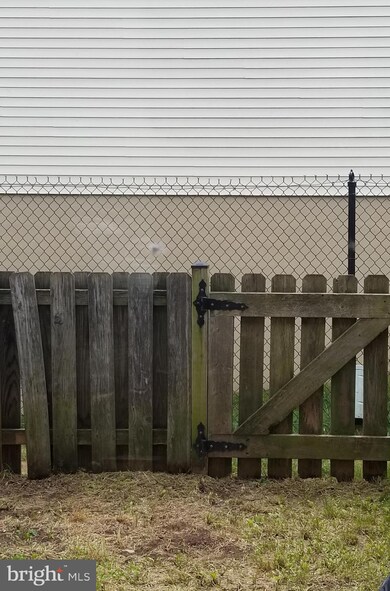 11517 Laurelwalk Dr, Laurel, MD 20708 - photo 7