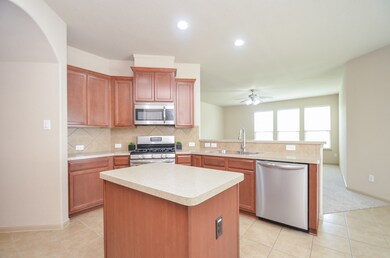 8731 Auburn Mane Dr, Tomball, TX 77375 - photo 6