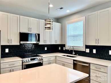 13038 John Bostar Ln unit B, Charlotte, NC 28215 - photo 7