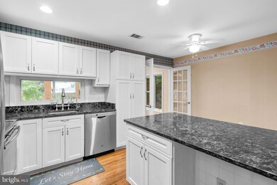 106 Spring Valley Dr, Annapolis, MD 21403 - photo 7