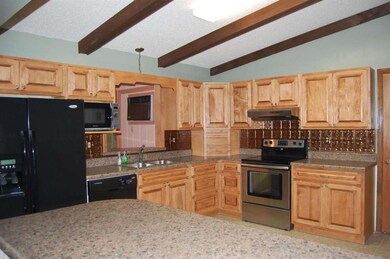 Kitchen2.jpg