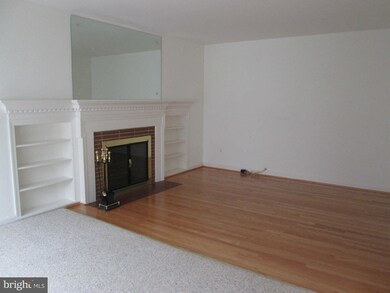 5856 Glen Forest Dr, Falls Church, VA 22041 - photo 4