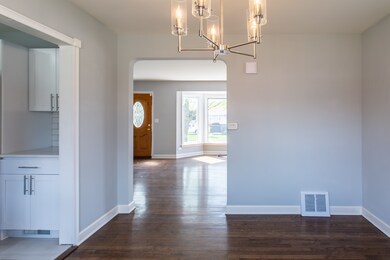 901 Westchester Blvd, Westchester, IL 60154 - photo 5