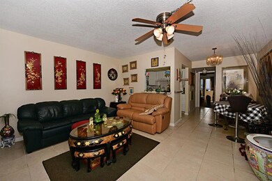326 Sheffield N, West Palm Beach, FL 33417 - photo 4