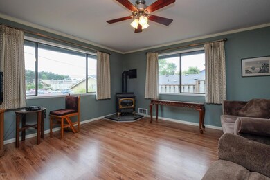 976 SE Jetty Ave, Lincoln City, OR 97367 - photo 4