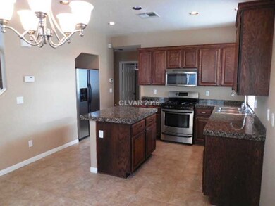 Kitchen. Stainless Steel Appliances included