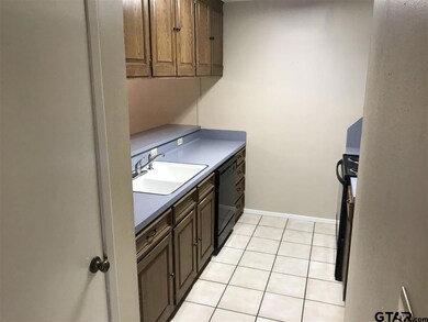 410 410 Boyd Ln, Tyler, TX 75703 - photo 6