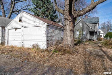 605 W 15th St, Davenport, IA 52803 - photo 2