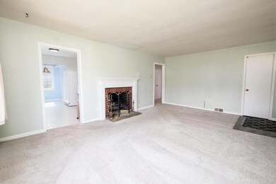 900 S Broadleigh Rd-44
