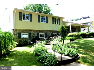 1638 Garfield Ave, Reading, PA 19610 - photo 2