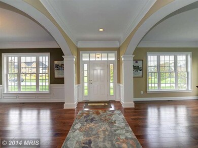 10169 Sycamore Hollow Ln, Germantown, MD 20876 - photo 2