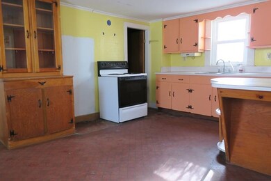 317 Meadow St, Sanbornville, NH 03872 - photo 6