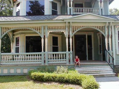 Exterior Front Super size covered front porch!