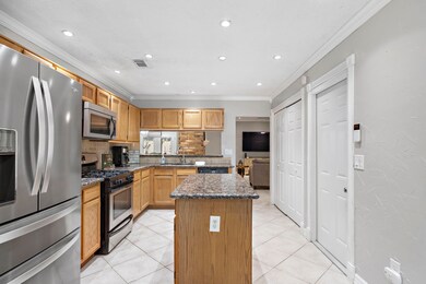 5108 Spring Branch Dr, Pearland, TX 77584 - photo 7