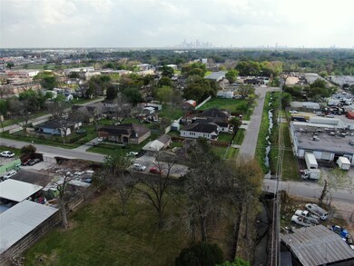 301 E Hamilton St, Houston, TX 77076 - photo 4