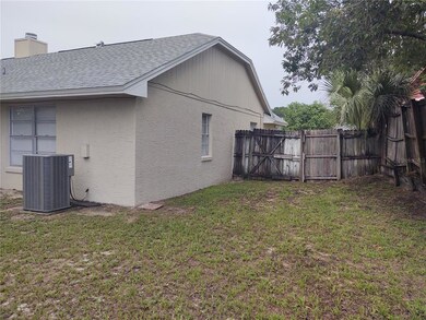 2729 Foxwood Ct, Orlando, FL 32818 - photo 2