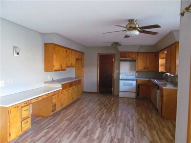 712 E Parks St, Prairie Grove, AR 72753 - photo 4