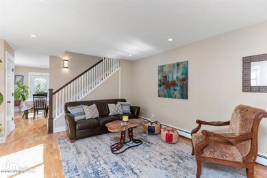 32-Living Room MS_9462
