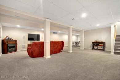 15 Higgins Ct, Howell, NJ 07731 - photo 4