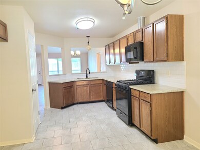 10935 Covered Bridge St, Houston, TX 77075 - photo 6