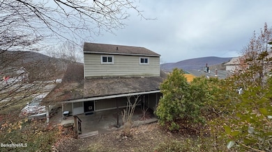 26 Bradford St, North Adams, MA 01247 - photo 2