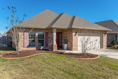 3-web-or-mls-656 Teal St Exterior-7