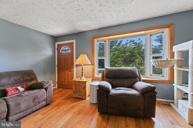 246 Turnwood Dr, Glen Burnie, MD 21061 - photo 2