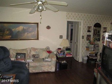 7423 Leahy Rd, New Carrollton, MD 20784 - photo 7