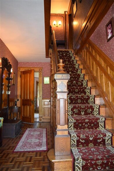 31 Maple St, Hardwick, VT 05843 - photo 3