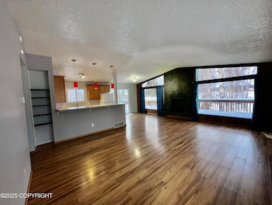 601 W Lake View Ave, Wasilla, AK 99654 - photo 4