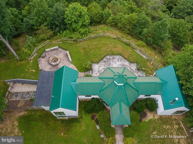 2925 Spohrs Rd, Berkeley Springs, WV 25411 - photo 4