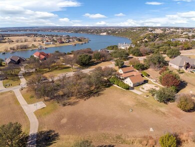 1405 Lady Amber Ln, Granbury, TX 76049 - photo 4